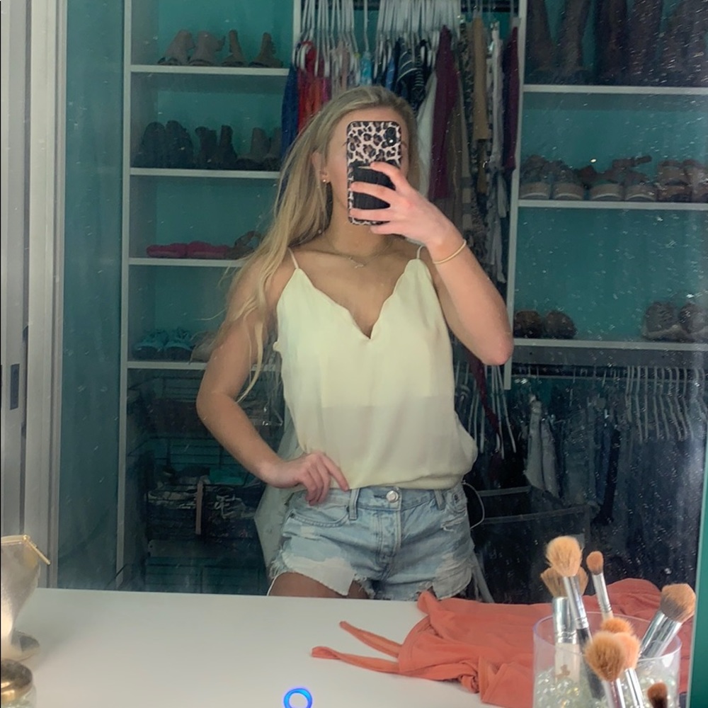 scallop front cream tank